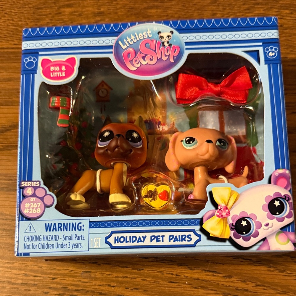Littlest Pet Shop Festive Pet Duo with Red and Brown
